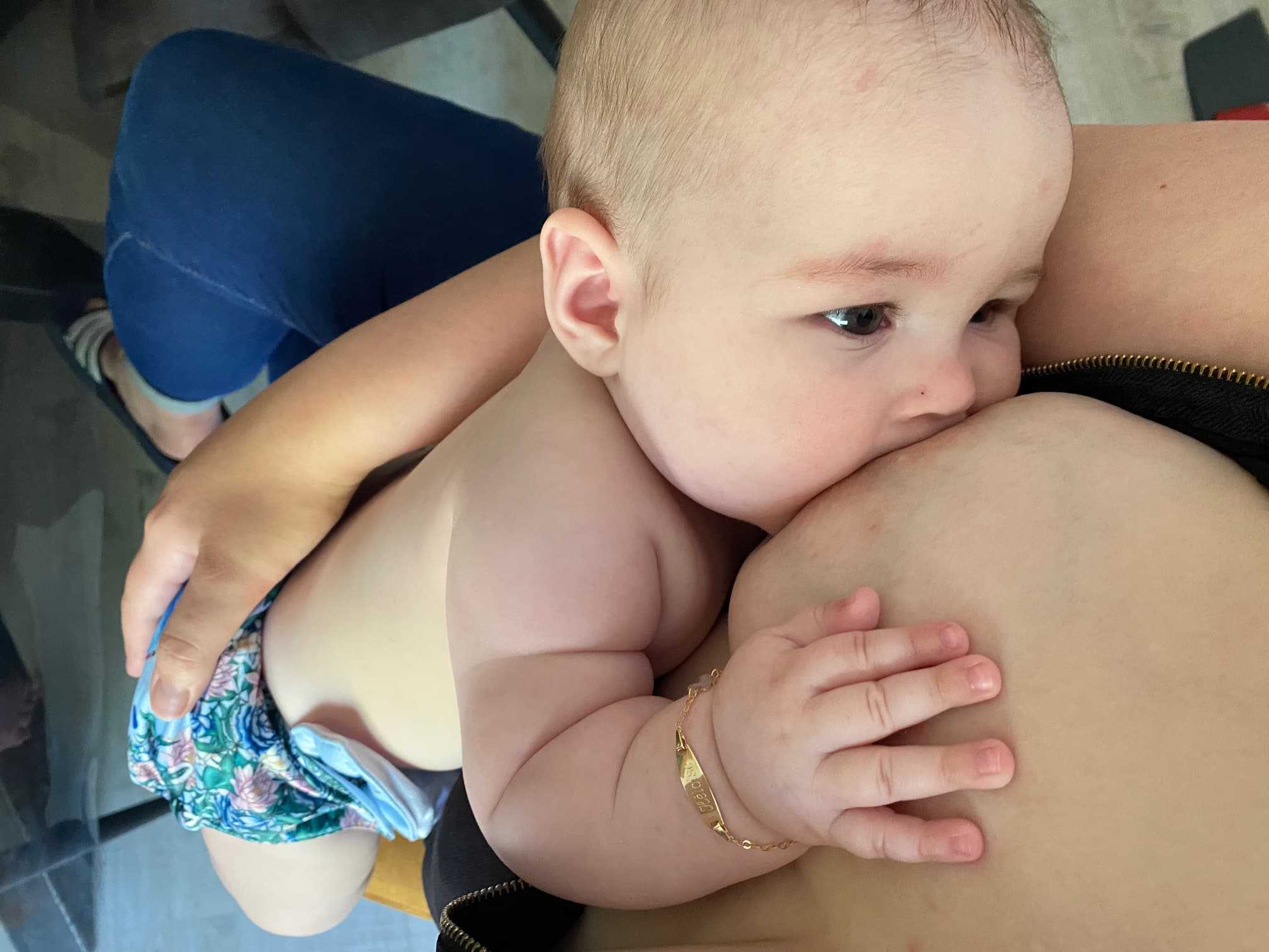 河南输卵管伞端粘连自然受孕可能性及助孕方案解析