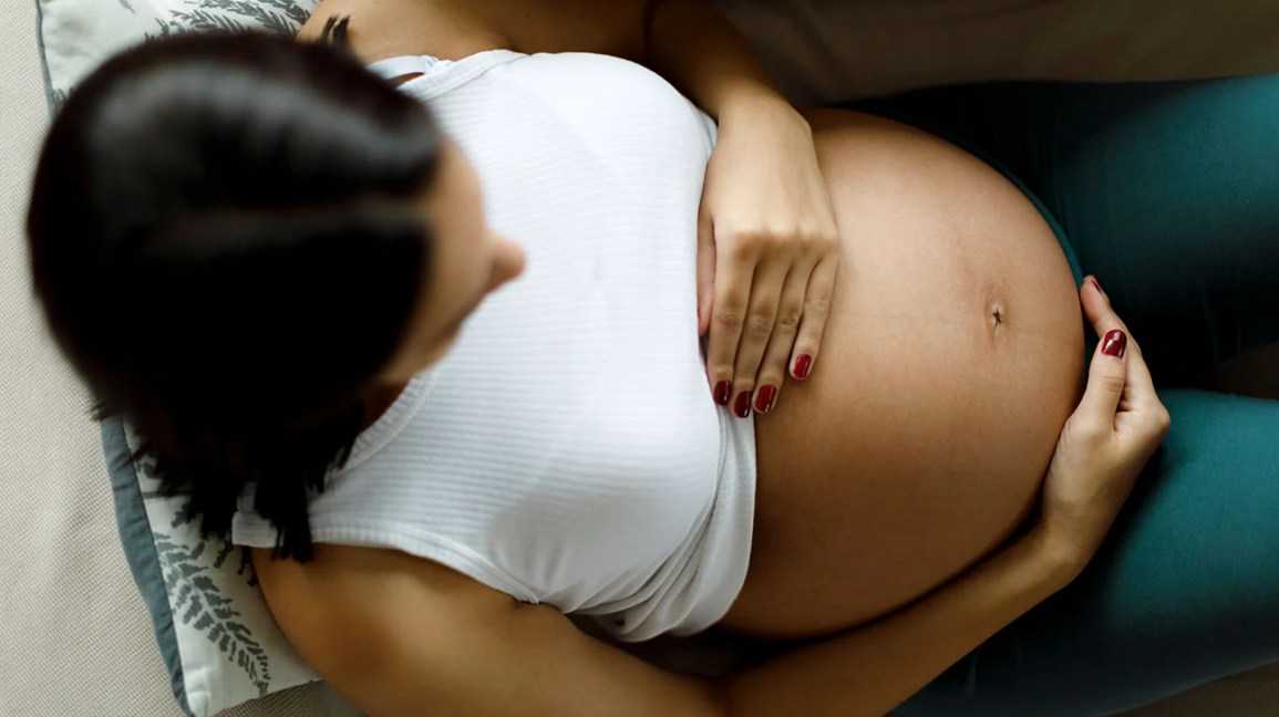 输卵管积水对胚胎移植的影响及应对策略